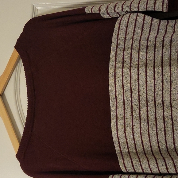 Floral/Pattern Sweater - Picture 6 of 6